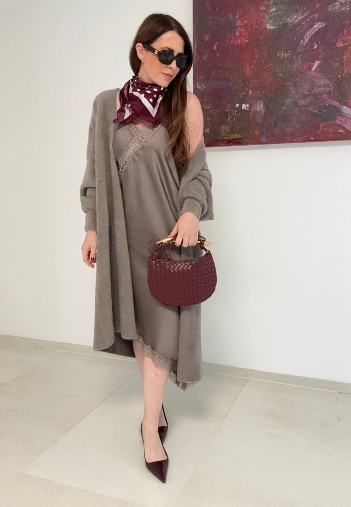 Verspieltes Kleid - Taupe