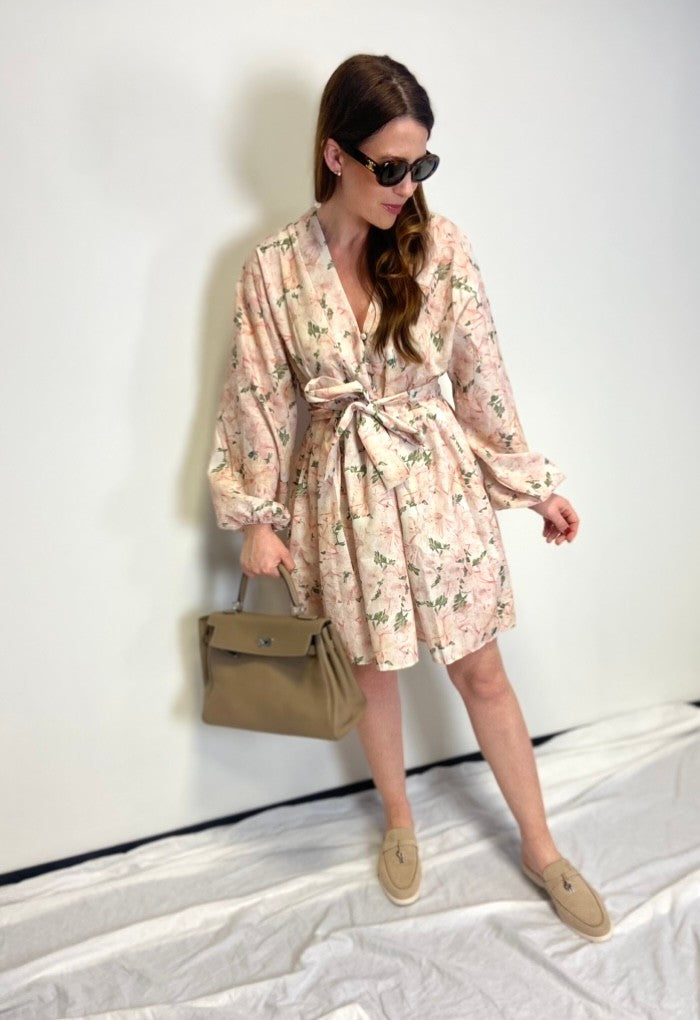 Kurzes Kleid mit Print - Apricot