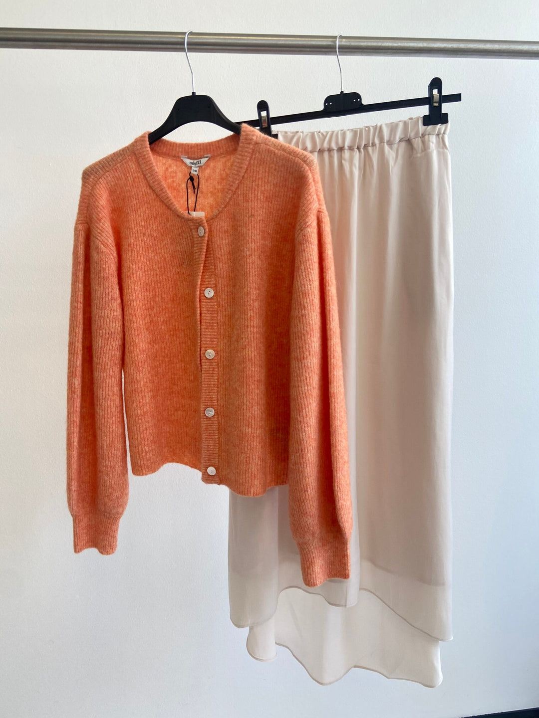 Cardigan Orange