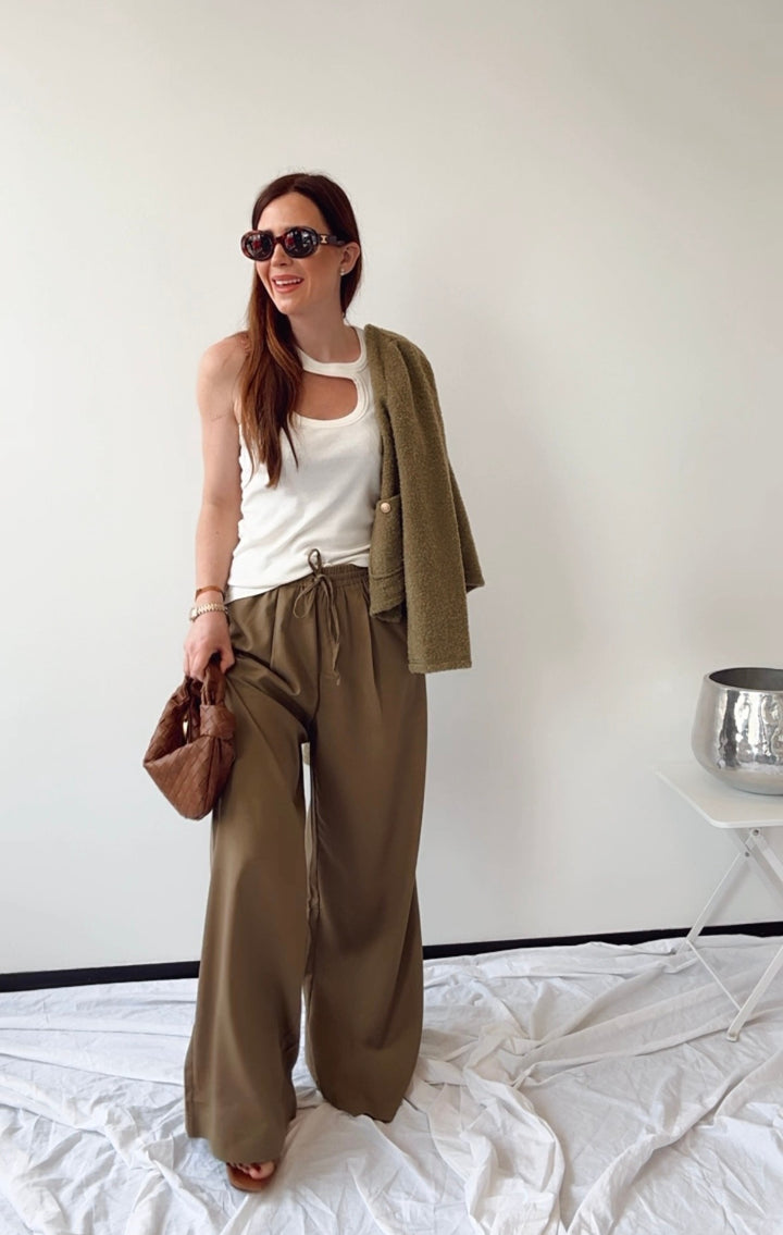 Weite Stoffhose mit Gummi - Khaki