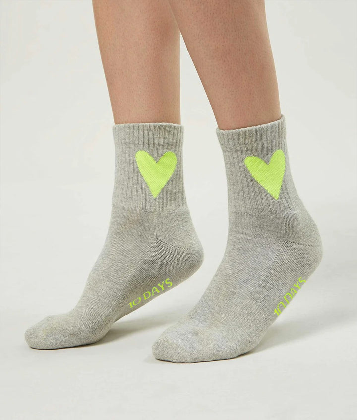 SOCKS HEART NEON