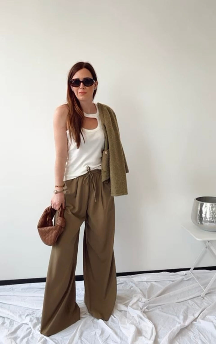 Weite Stoffhose mit Gummi - Khaki
