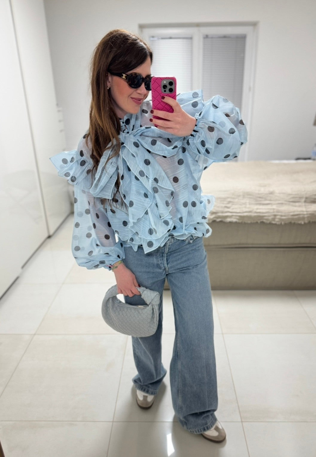 Oversize Bluse mit Punkten - Hellblau