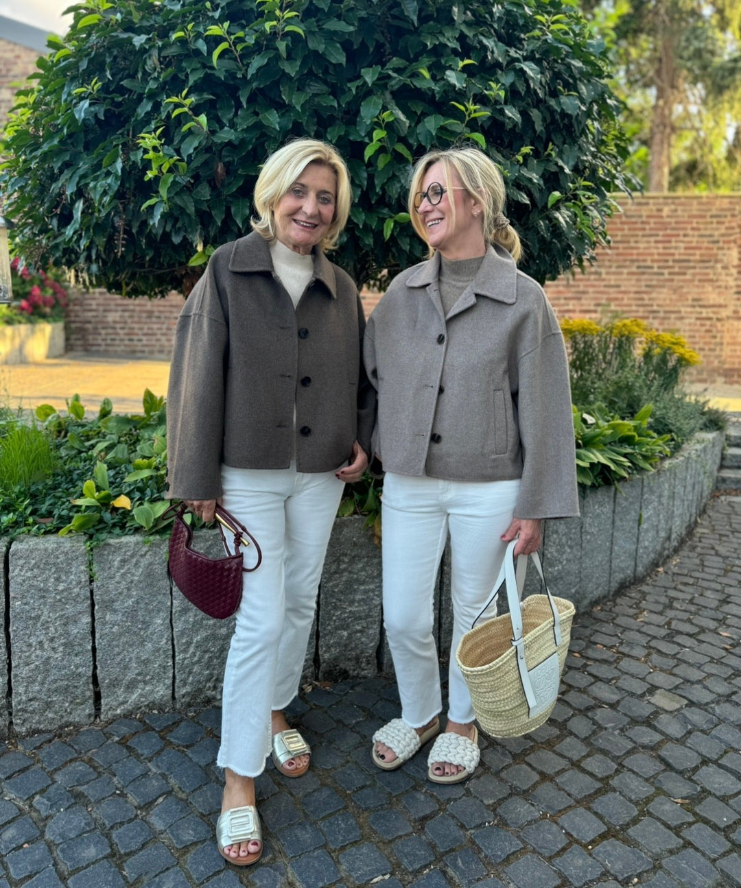 Handgenähte, verkürzte Wolljacke - Schoko