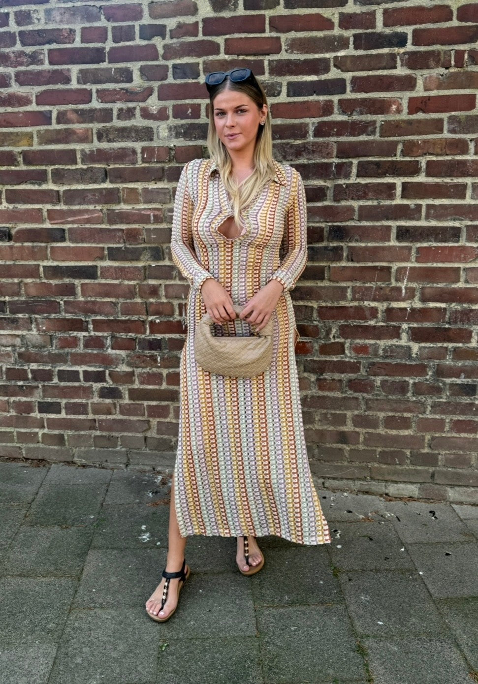 Häkelkleid mit Kragen
