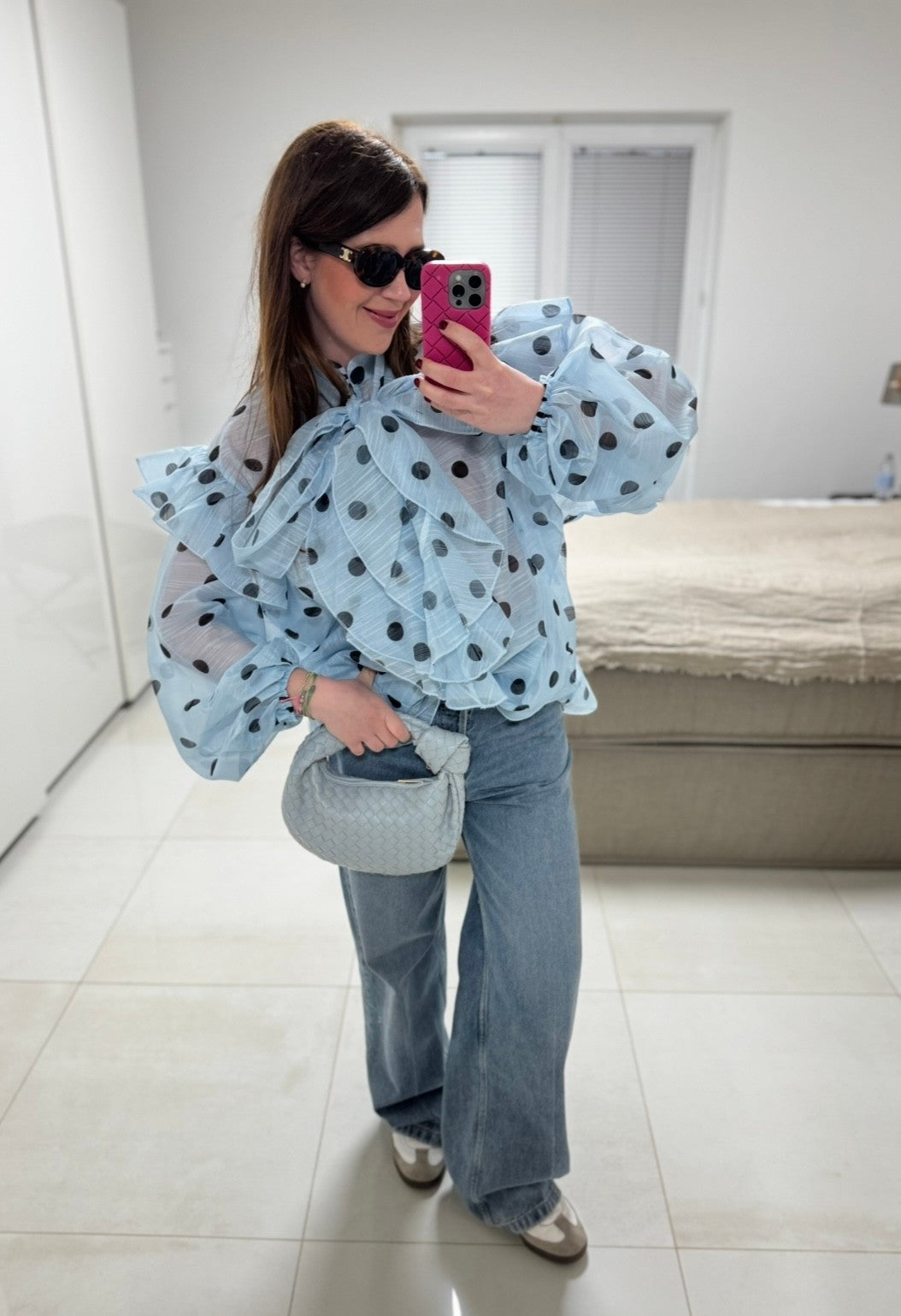 Oversize Bluse mit Punkten - Hellblau
