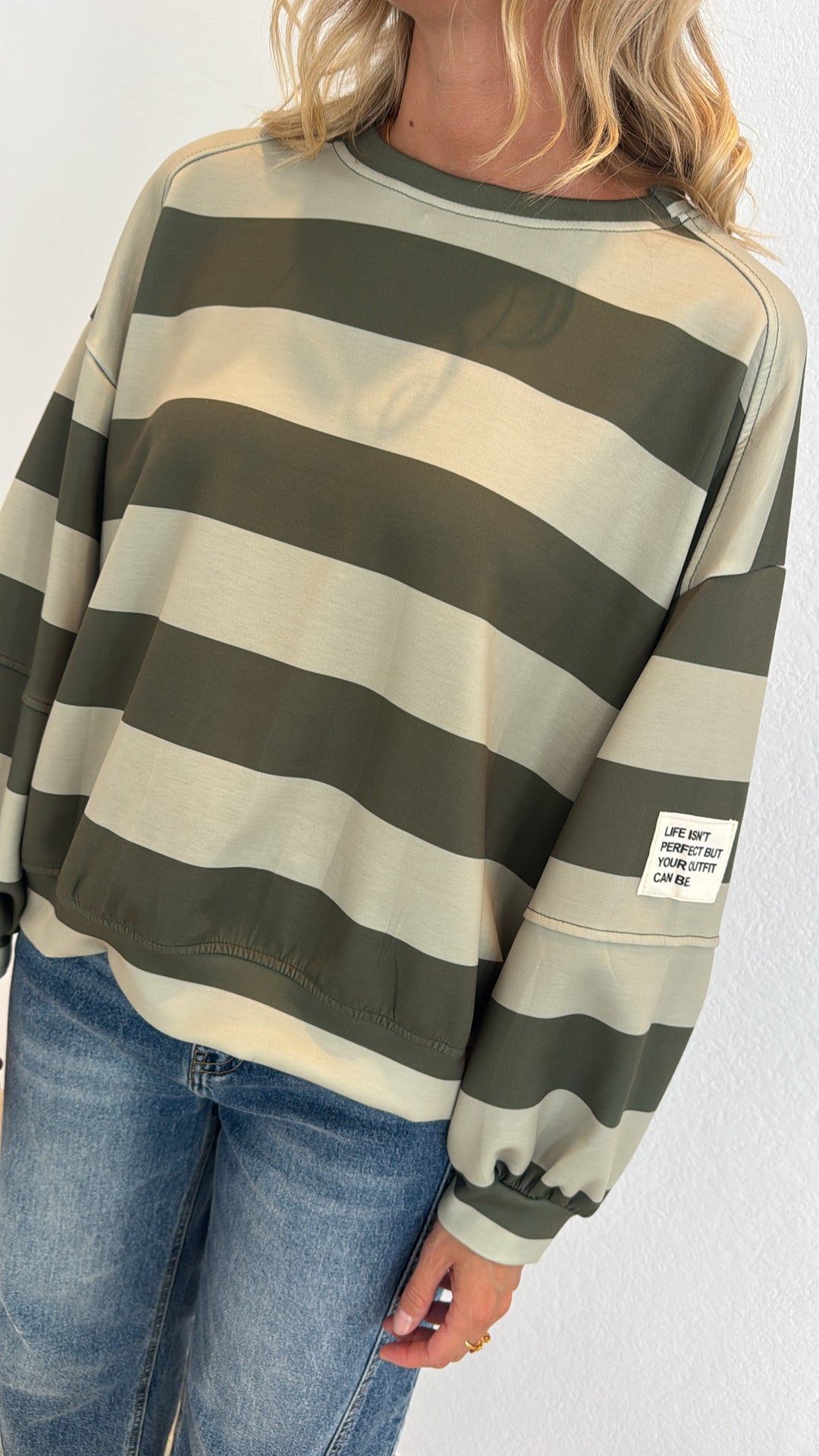 Gestreifter Pullover - Grün (Butterstoff)