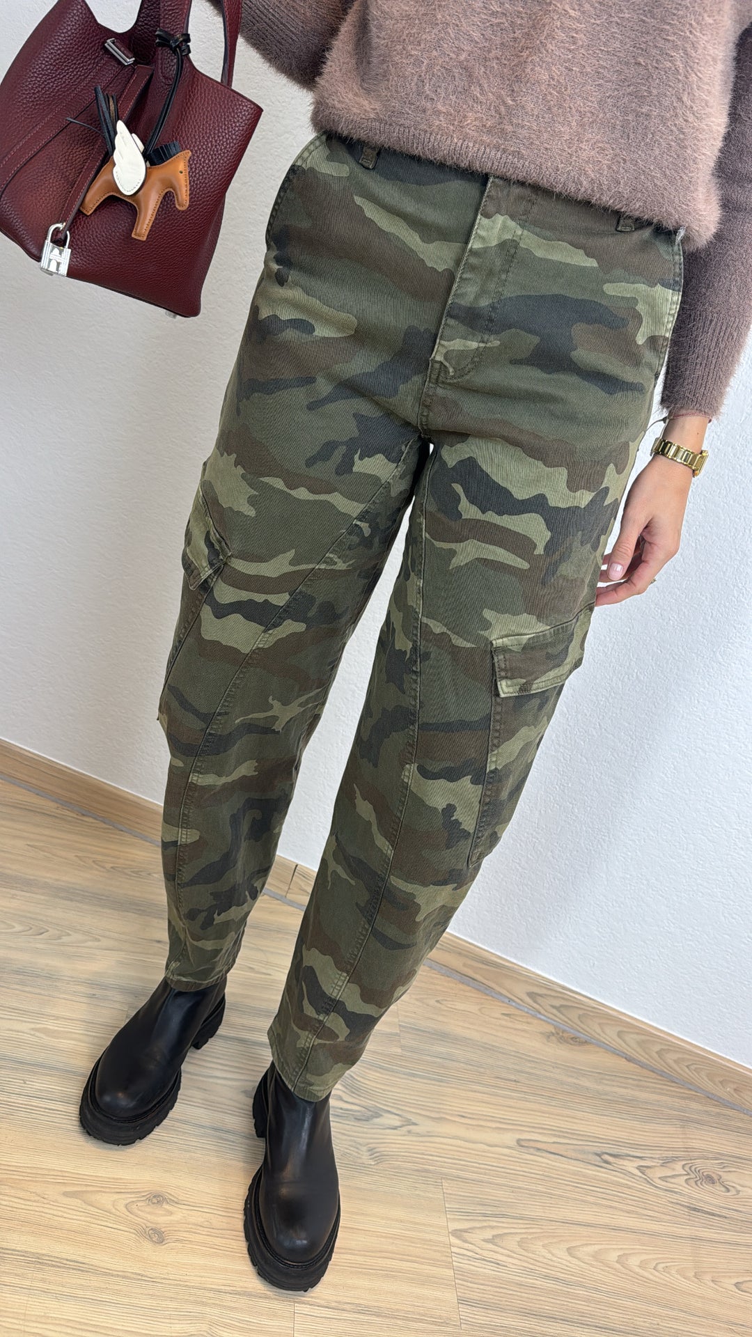 Cargojeans mit Print