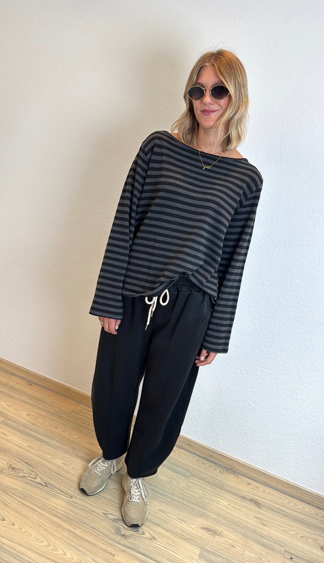 Gestreiftes Shirt - Schwarz/Grau