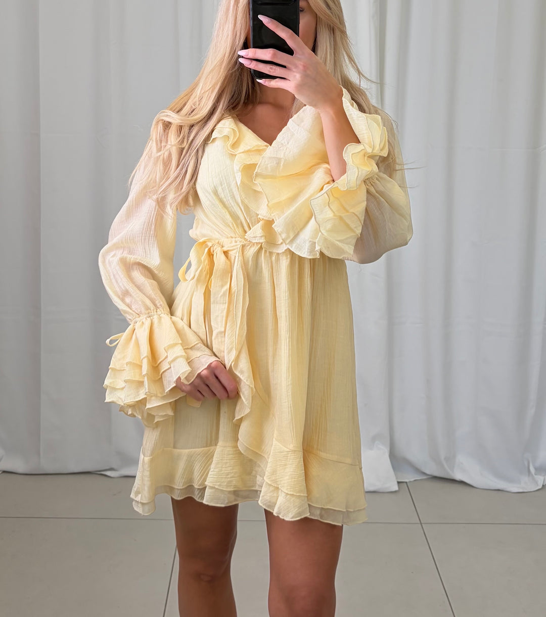 Verspieltes Kleid - Gelb