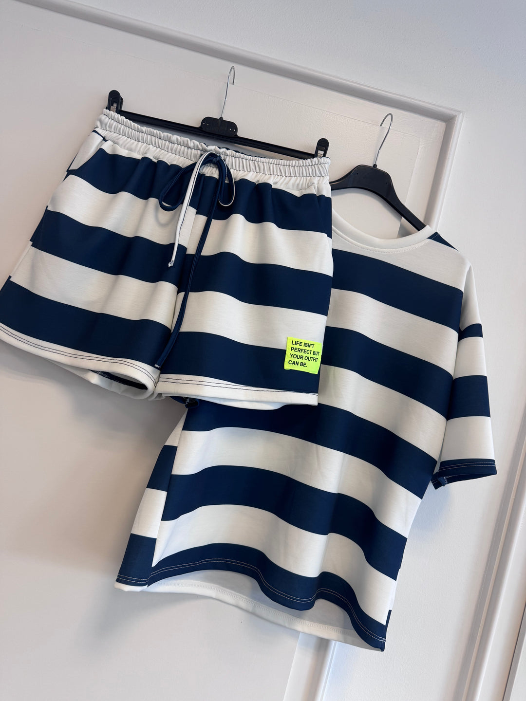 Gestreiftes Set - Navy