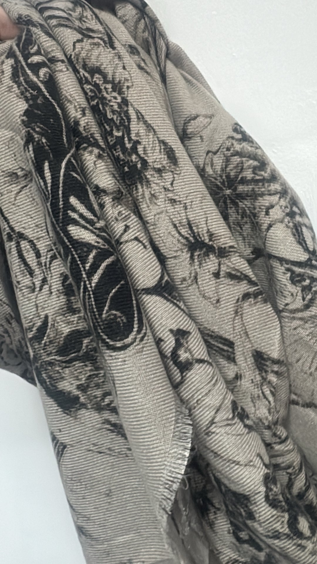 Tuch mit Print - Taupe