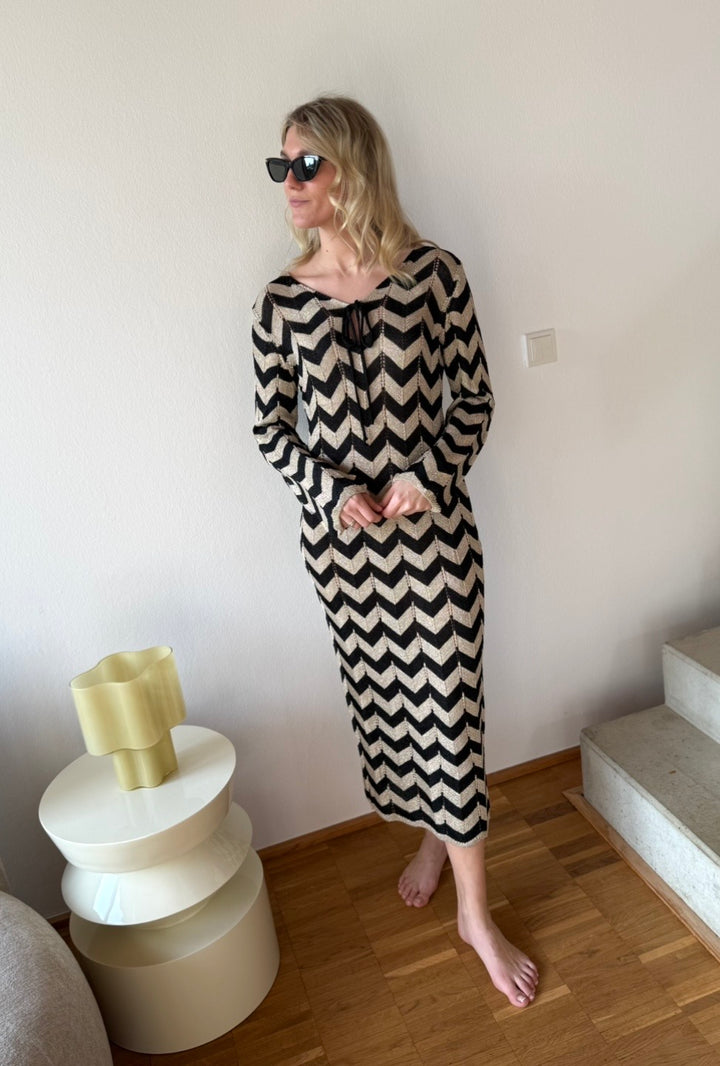 Kleid mit Print - Schwarz