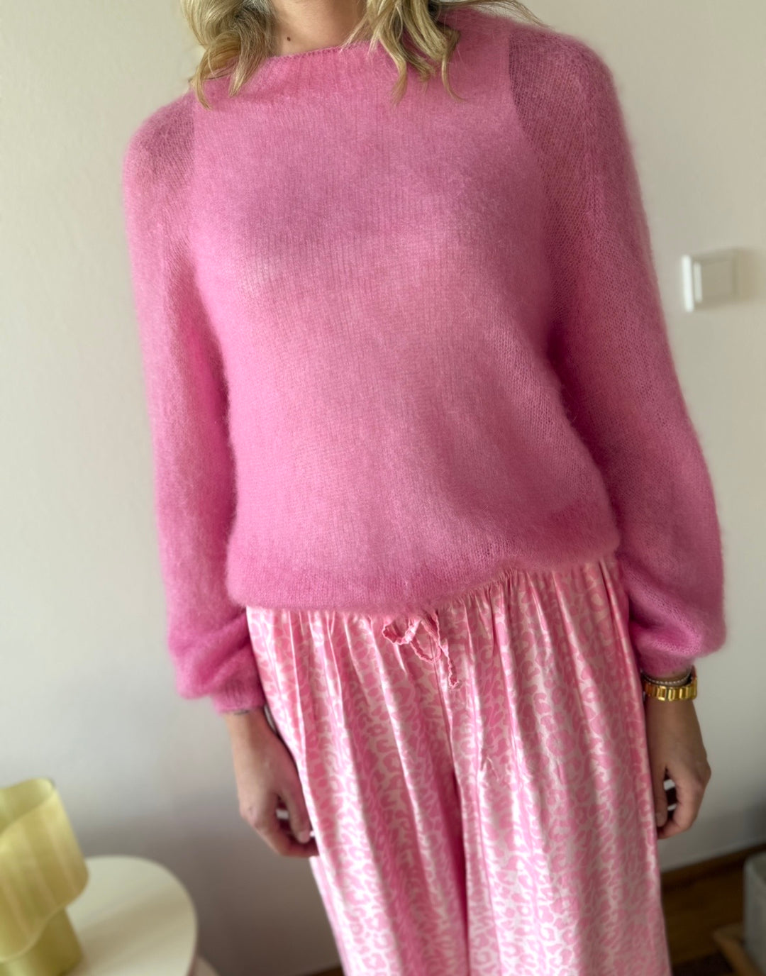 Dünner Mohair-pullover (enger Arm) - Pink
