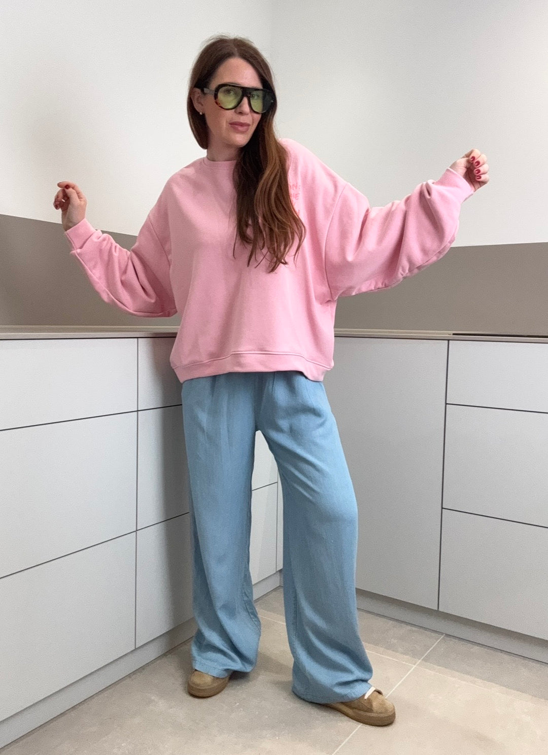 Sweater - Rosa mit Aufschrift