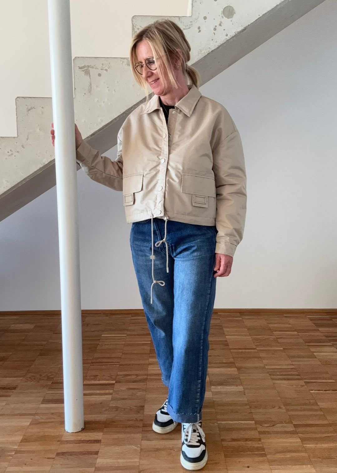 Verkürzte Bomberjacke - Beige