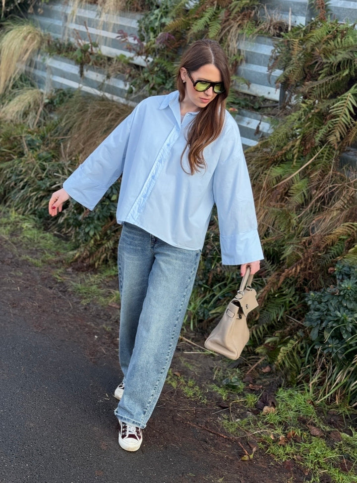 Weite Bluse - Hellblau