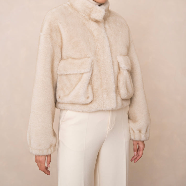 Verkürzte Fake-Fur Jacke - Creme