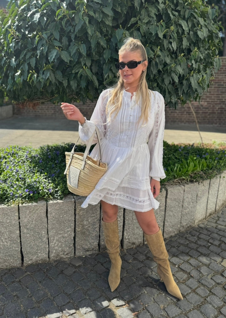 Verspieltes Kleid - Weiß