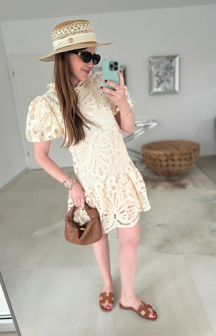 Kurzes Spitzenkleid - Creme