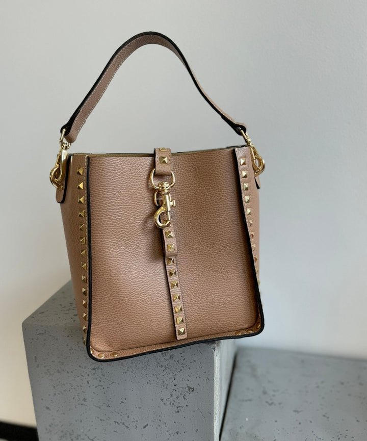 Tasche mit Nieten aus Leder - Puder