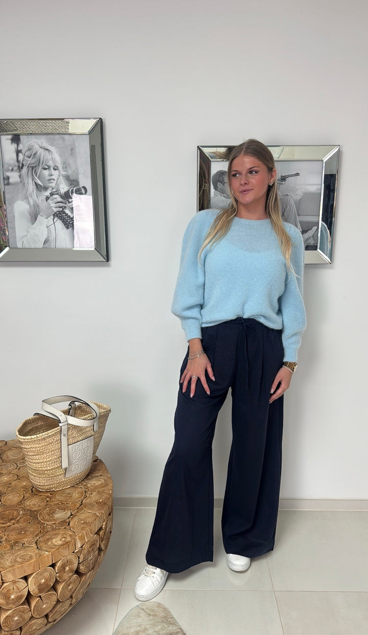 Verspielter Pullover - Hellblau
