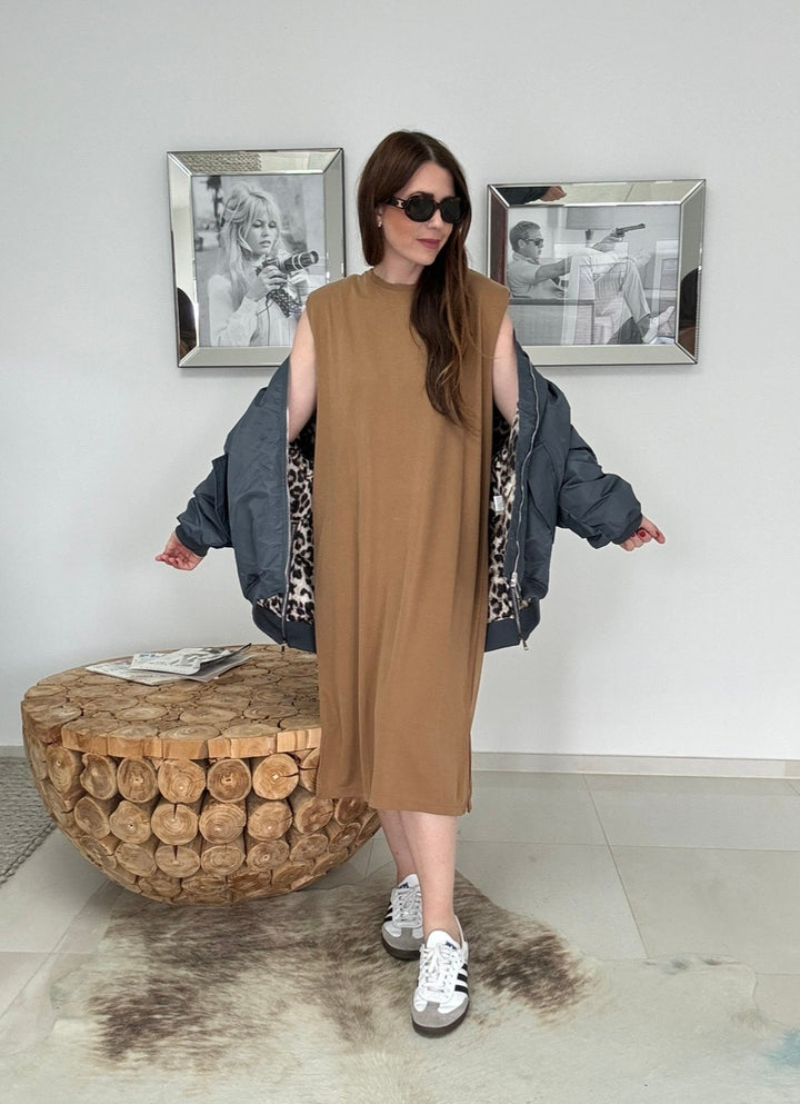 Kleid mit Schulterpolstern - Braun