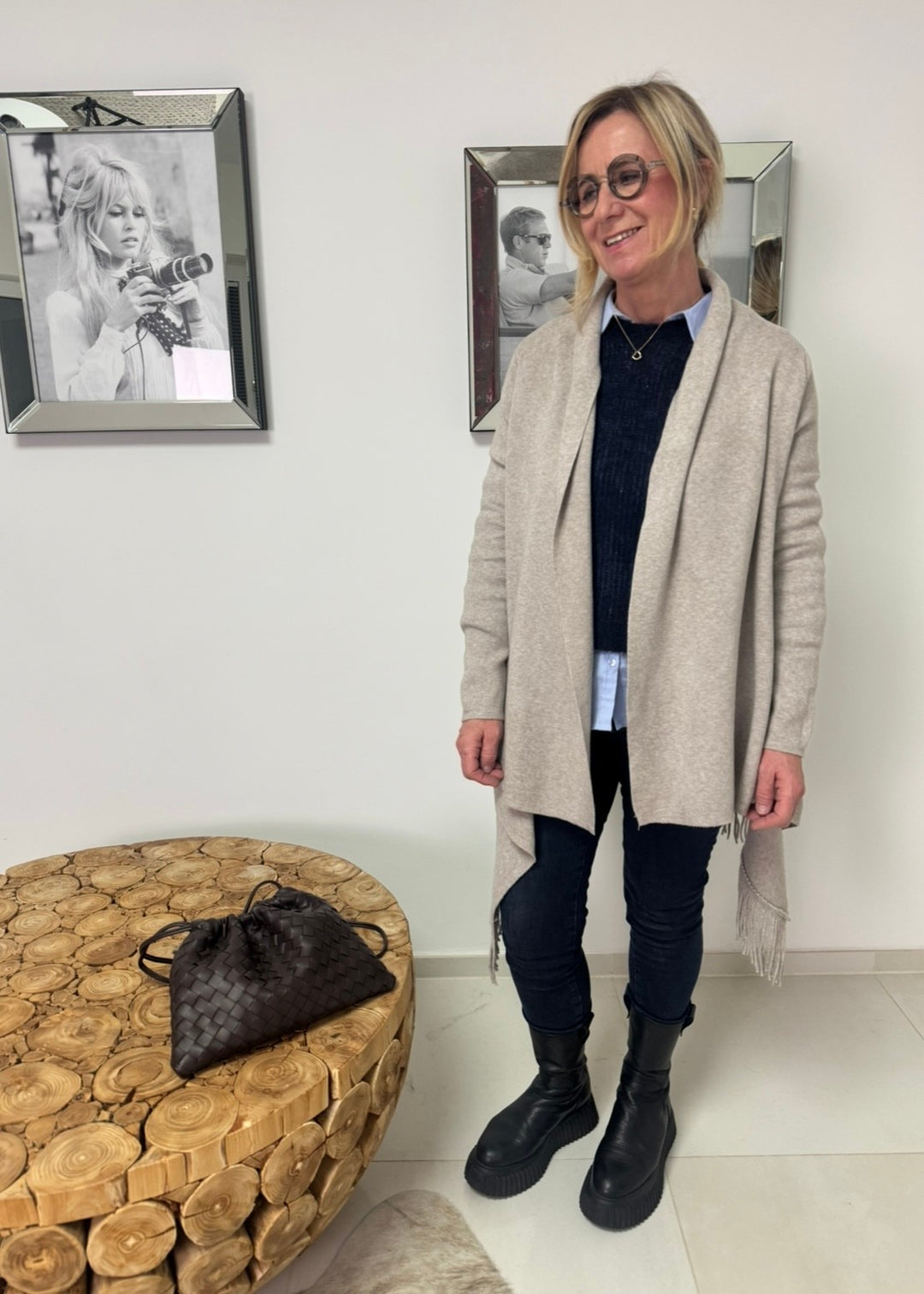 Strickjacke mit Fransen - Beige