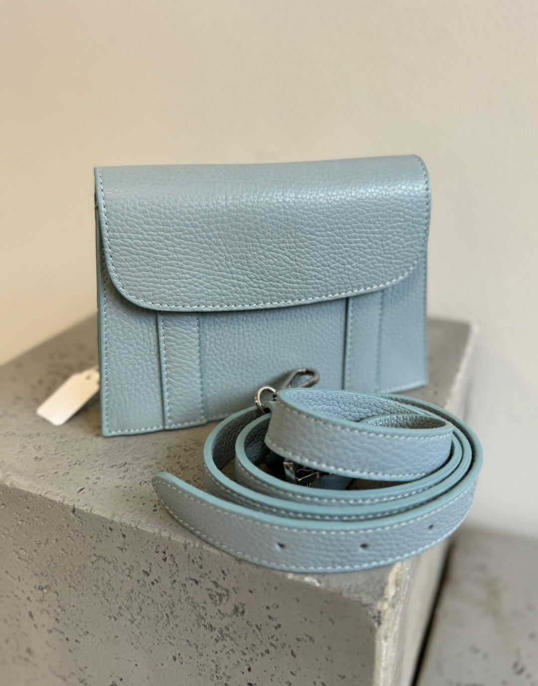 Tasche aus Leder - Hellblau