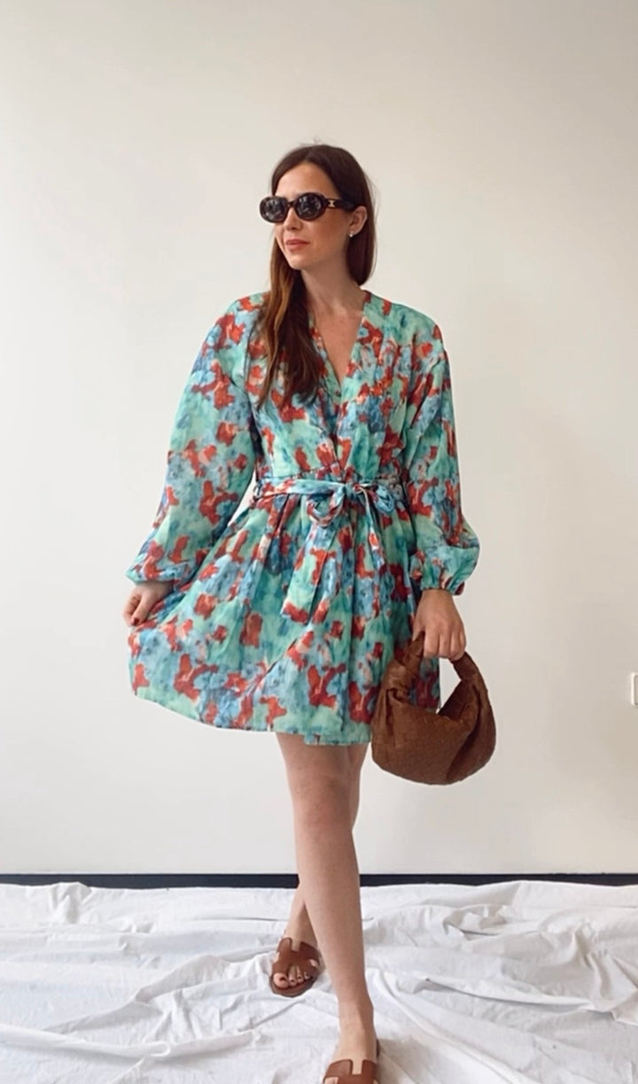 Kurzes Kleid mit Bindegurt - Türkis